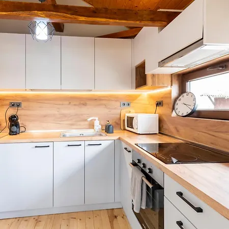 Bobevata - Floor 2 - Stunning View Old Town Апартаменты Велико-Тырново