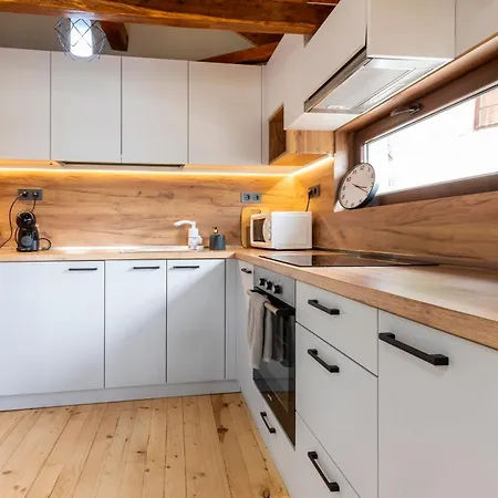 Bobevata - Floor 2 - Stunning View Old Town Апартаменты Велико-Тырново
