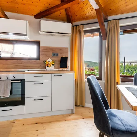 Bobevata - Floor 2 - Stunning View Old Town Апартаменты Велико-Тырново