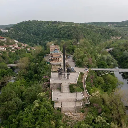 Bobevata - Floor 2 - Stunning View Old Town Апартаменты Велико-Тырново