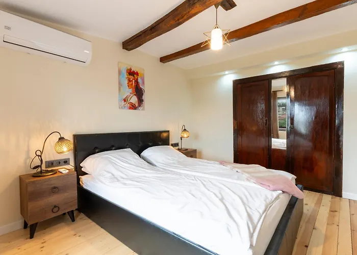 Bobevata - Floor 2 - Stunning View Old Town Apartamento *